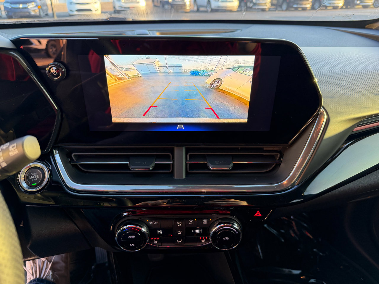 Used 2025 Chevrolet Trax RS w/ Driver Confidence Package image 28