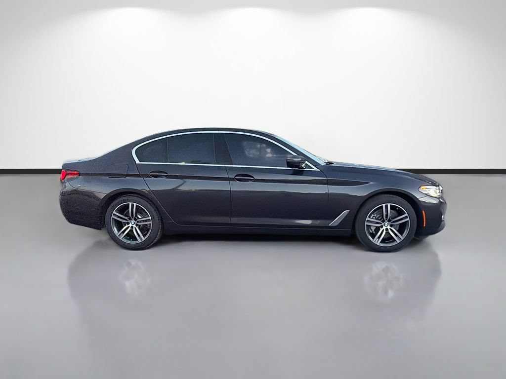 Used 2023 BMW 530i w/ Convenience Package RWD image 2
