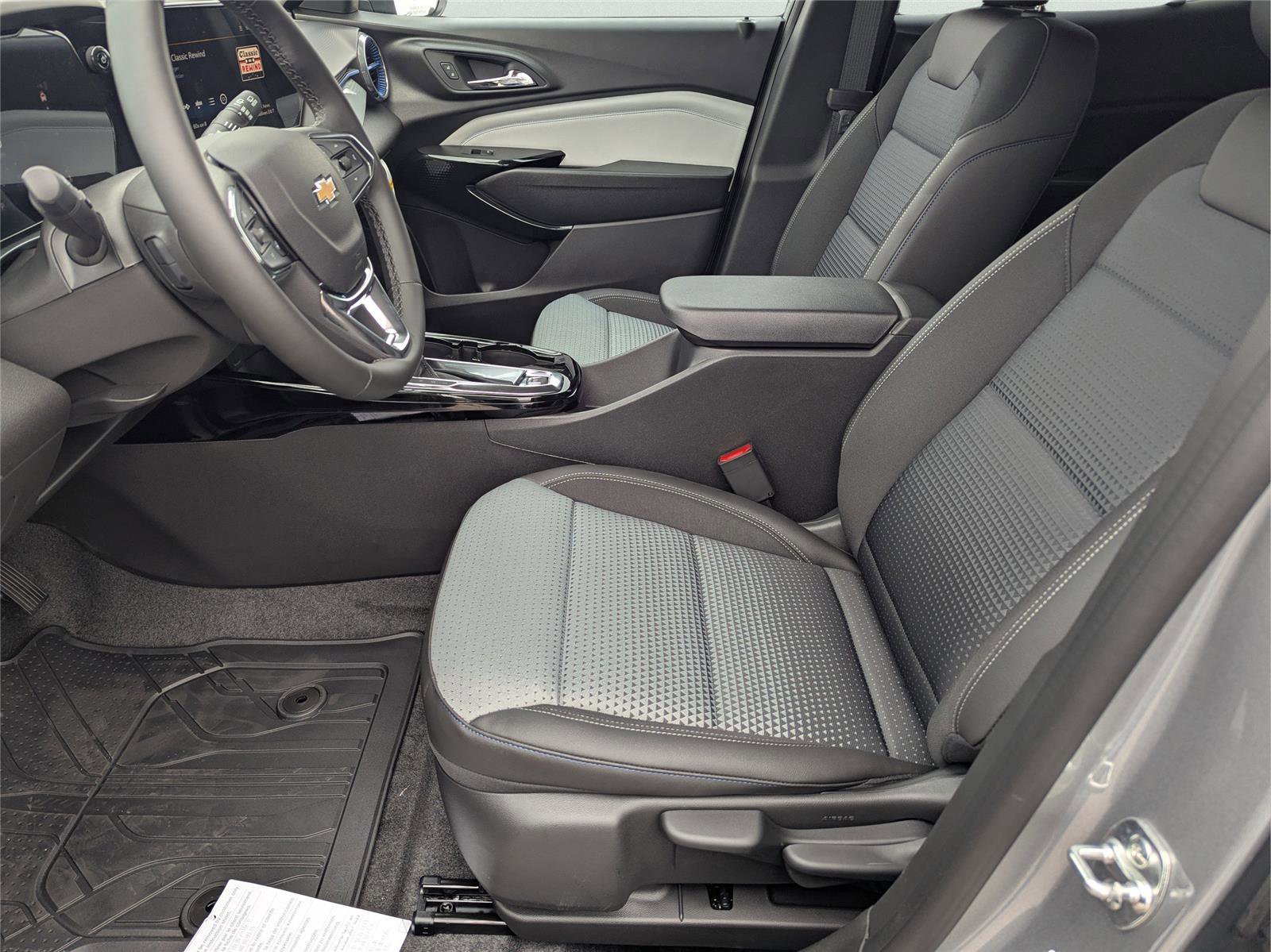 New 2026 Chevrolet Trax LT w/ Driver Confidence Package image 22