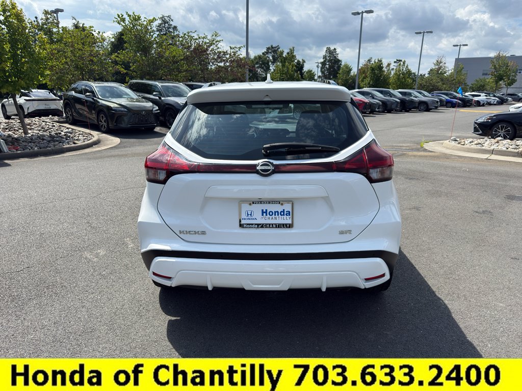 Used 2022 Nissan Kicks SR FWD image 6