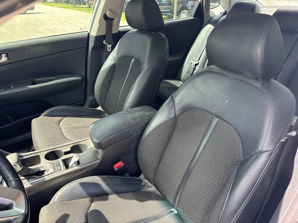 Used 2019 Kia Optima S FWD image 10