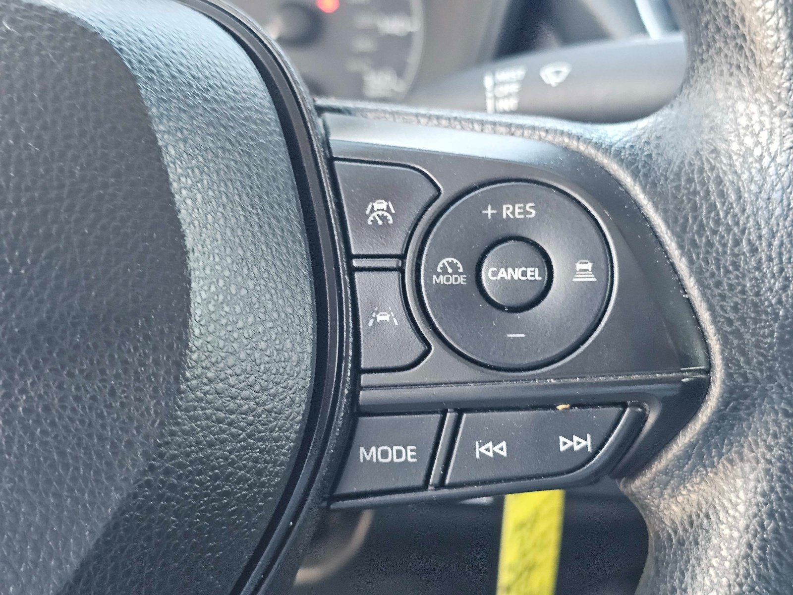 Used 2023 Toyota Corolla LE FWD image 19