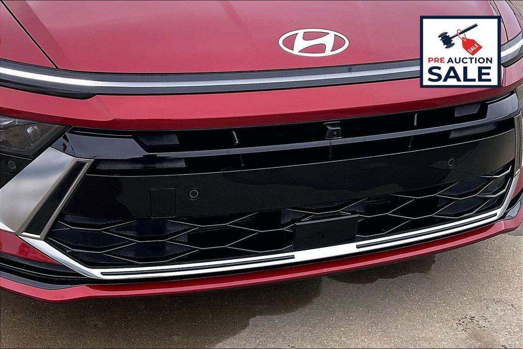 Used 2025 Hyundai Sonata Limited image 30