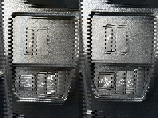 Used 2021 Toyota Tacoma TRD Off-Road image 25