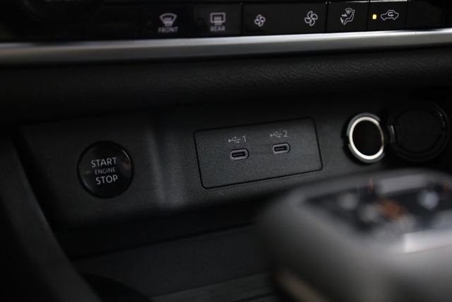 Used 2025 Nissan Rogue SV image 20