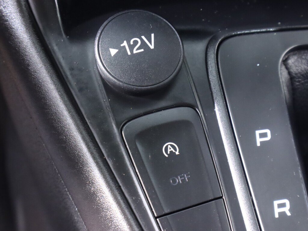 Used 2018 Ford Focus SE FWD image 21