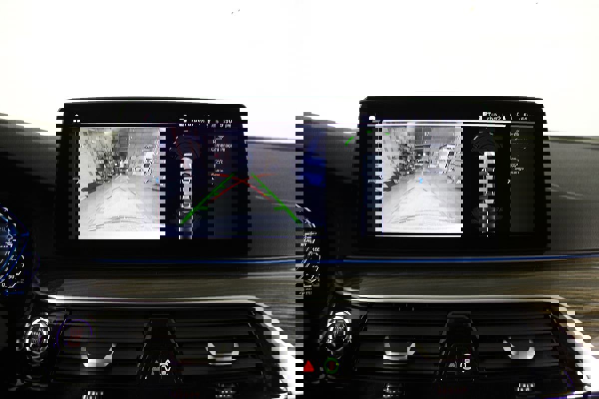 Used 2023 BMW 530e w/ M Sport Package image 7