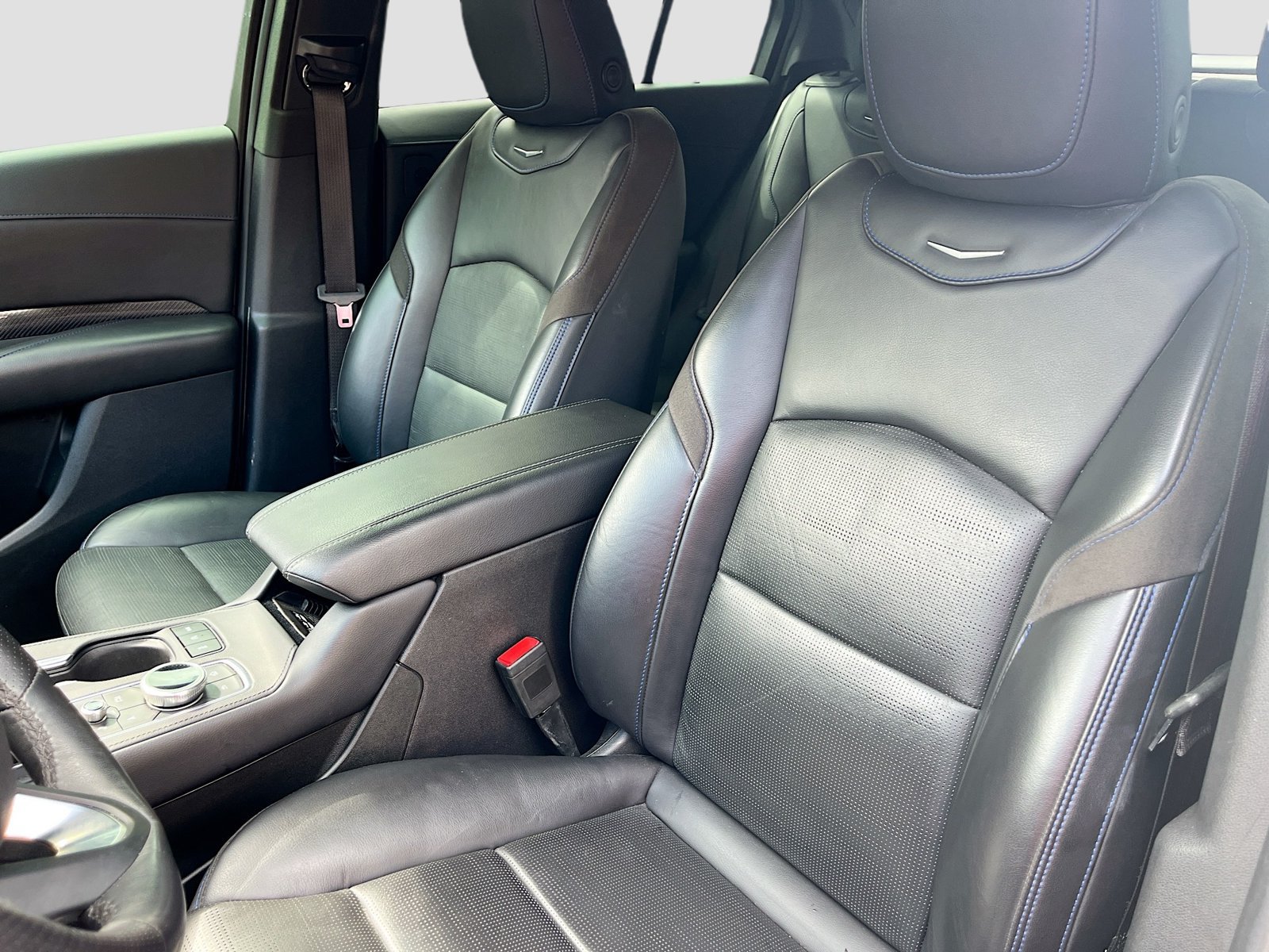 Used 2024 Cadillac XT4 Sport FWD image 22