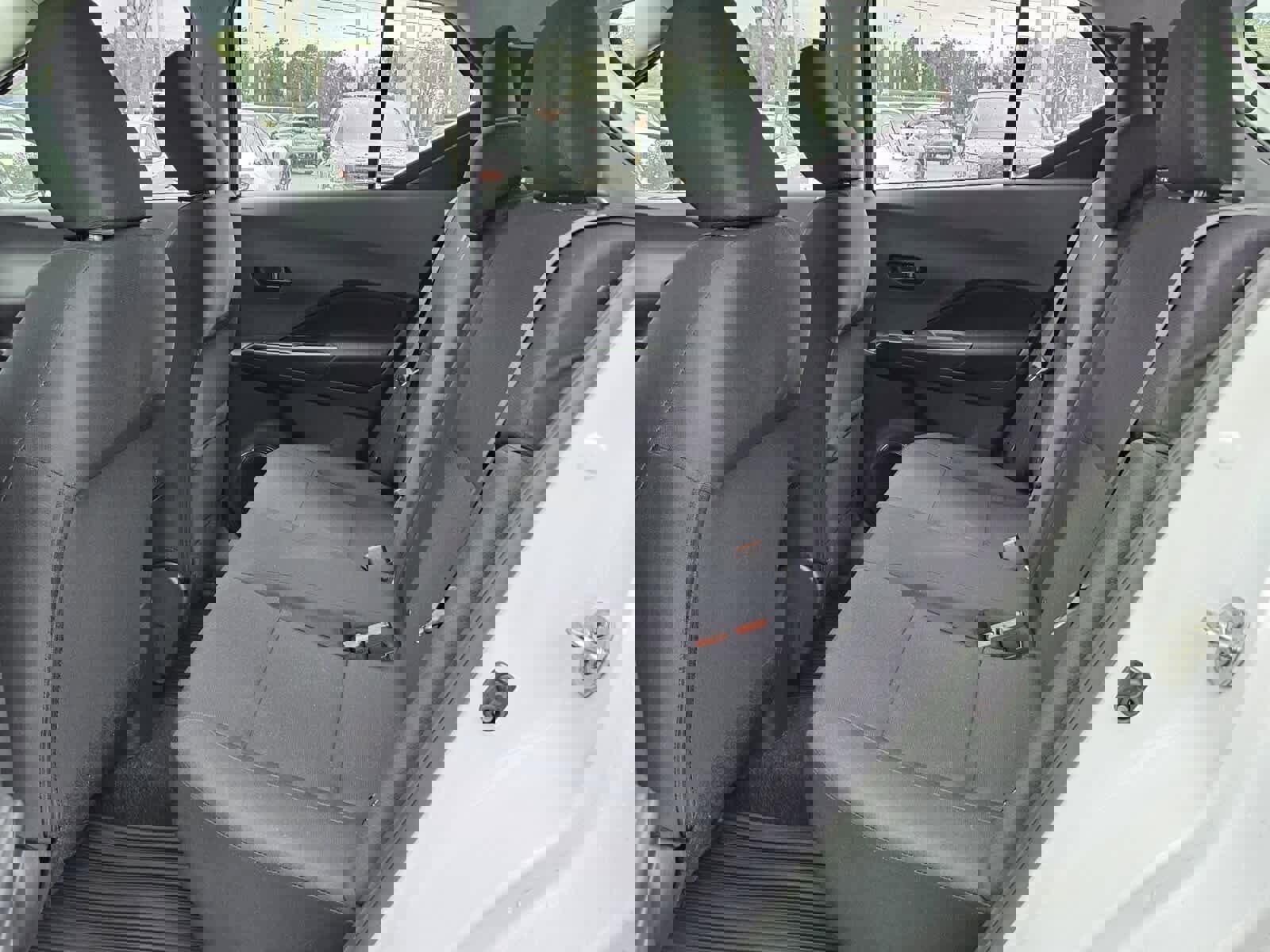 New 2025 Nissan Kicks Play S image 4