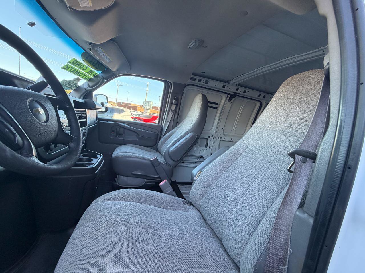 Used 2014 Chevrolet Express 3500 Extended RWD image 19