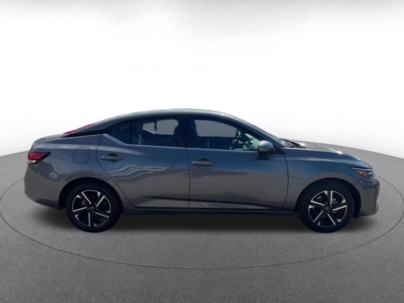 Used 2025 Nissan Sentra SV image 16