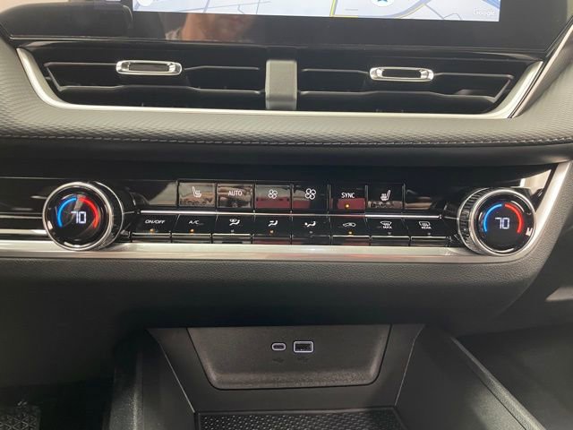 New 2026 Chevrolet Equinox LT w/ Convenience Package II image 6