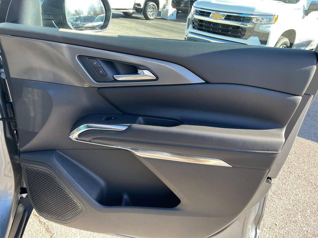 New 2026 Chevrolet Traverse LT w/ Driver Confidence Package image 30