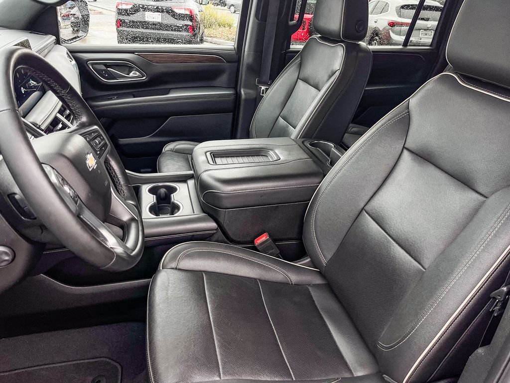 Used 2023 Chevrolet Suburban Premier image 40