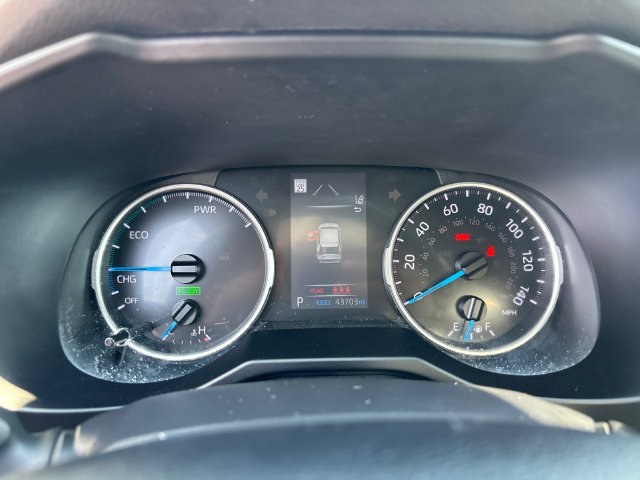 Used 2022 Toyota RAV4 LE AWD/4WD image 18