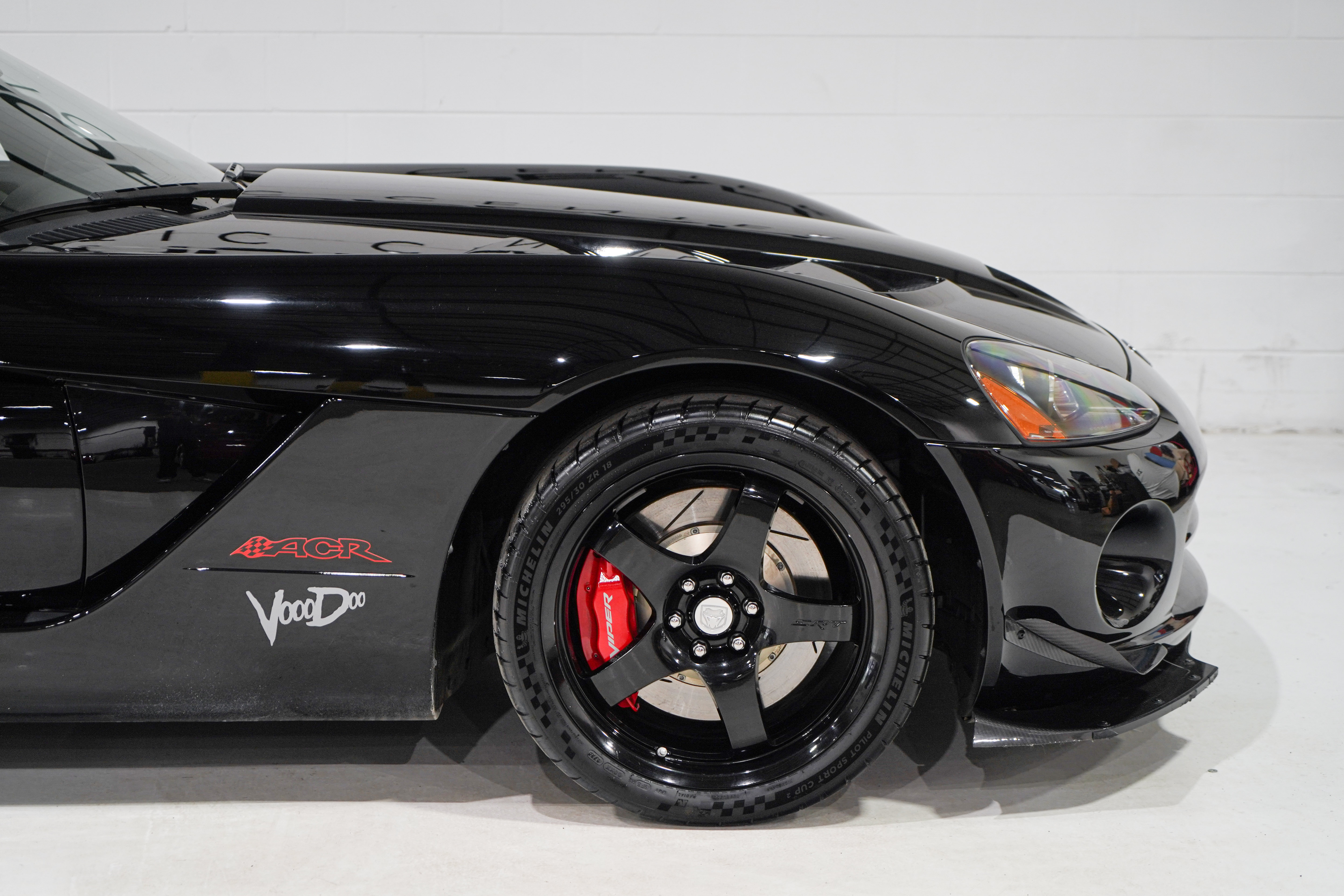 Used 2010 Dodge Viper ACR RWD image 21