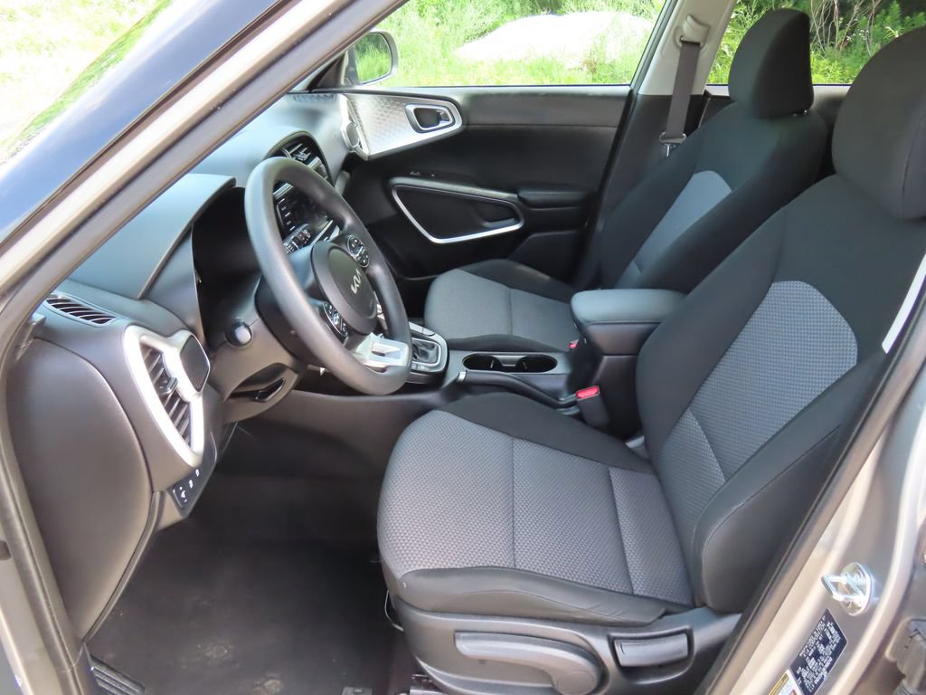 Certified 2024 Kia Soul LX w/ Option Group 015 FWD image 25
