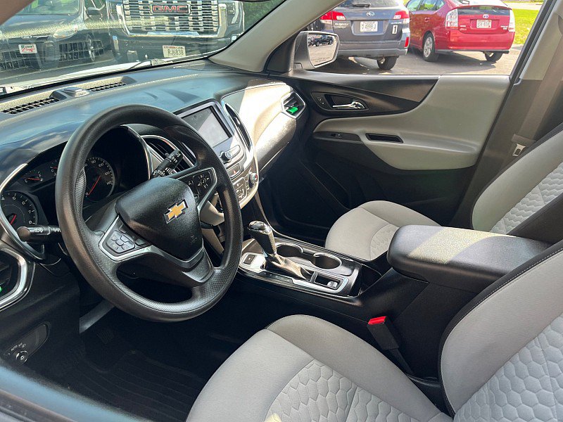 Used 2019 Chevrolet Equinox LS image 9
