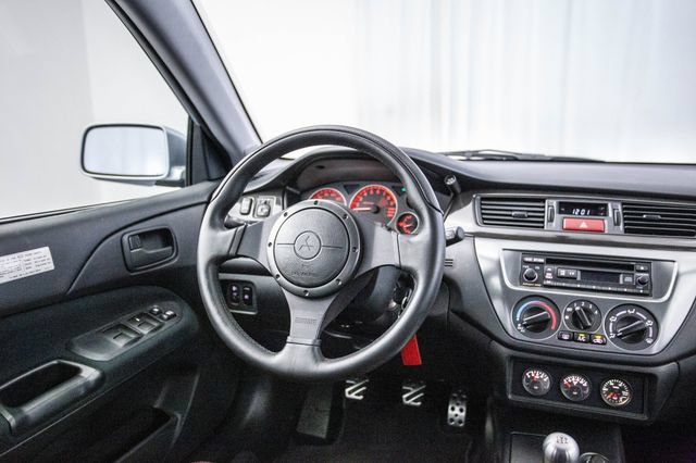 Used 2006 Mitsubishi Lancer Evolution MR AWD/4WD image 4