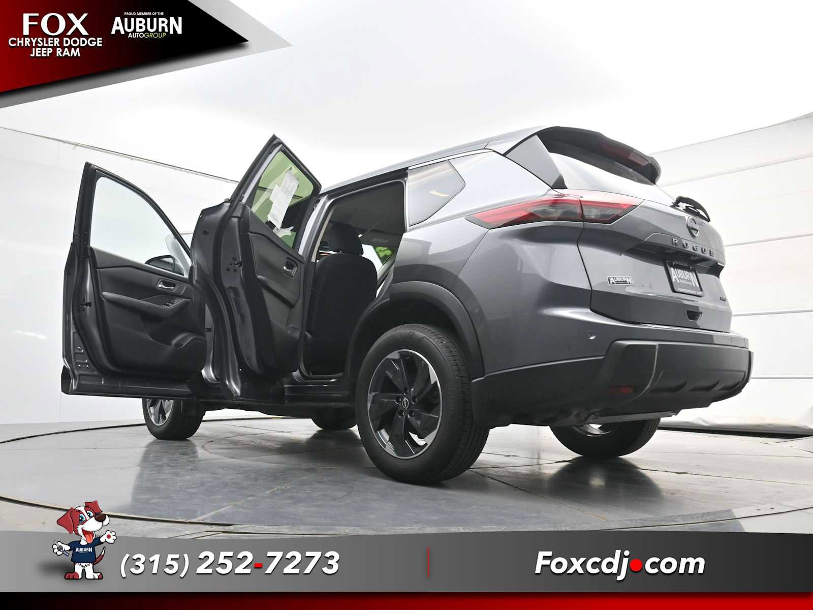 Used 2025 Nissan Rogue SV AWD/4WD image 39