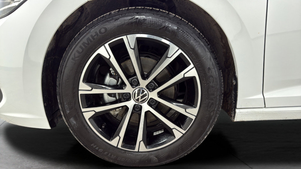 Certified 2024 Volkswagen Jetta Sport image 38