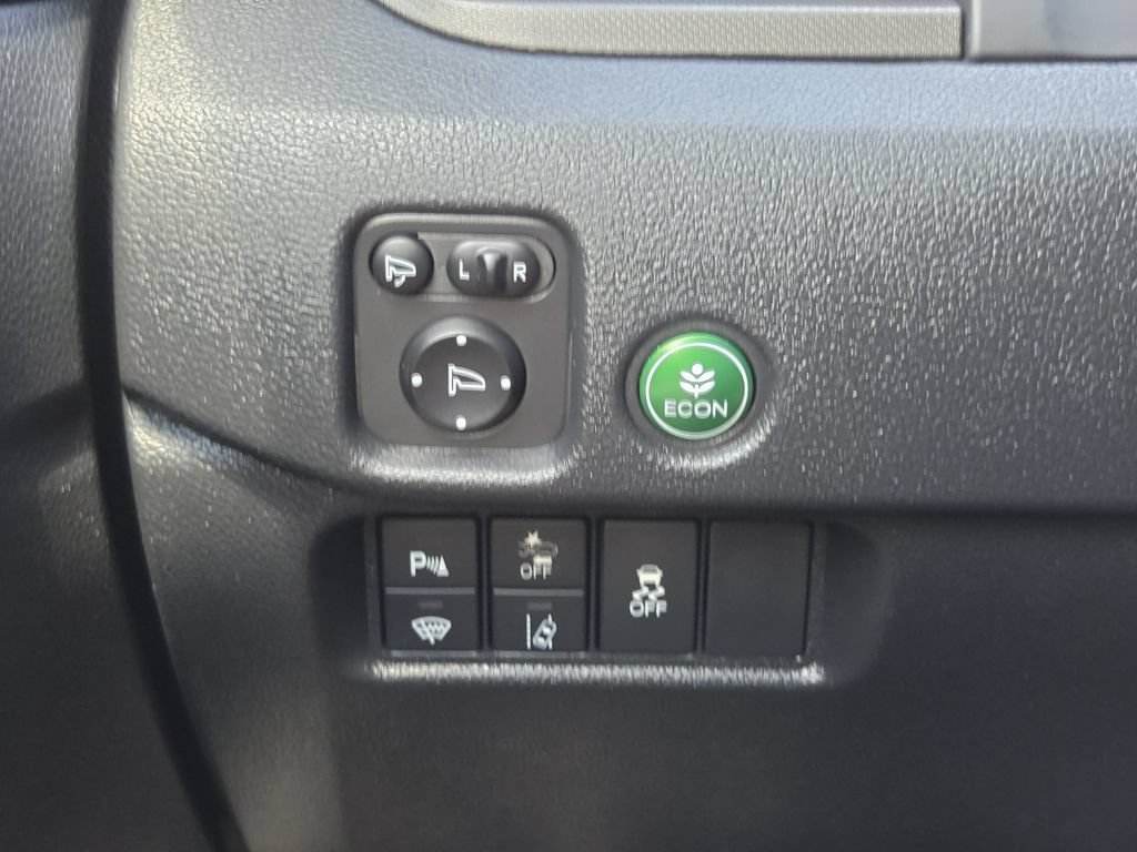 Certified 2025 Honda Passport TrailSport image 30