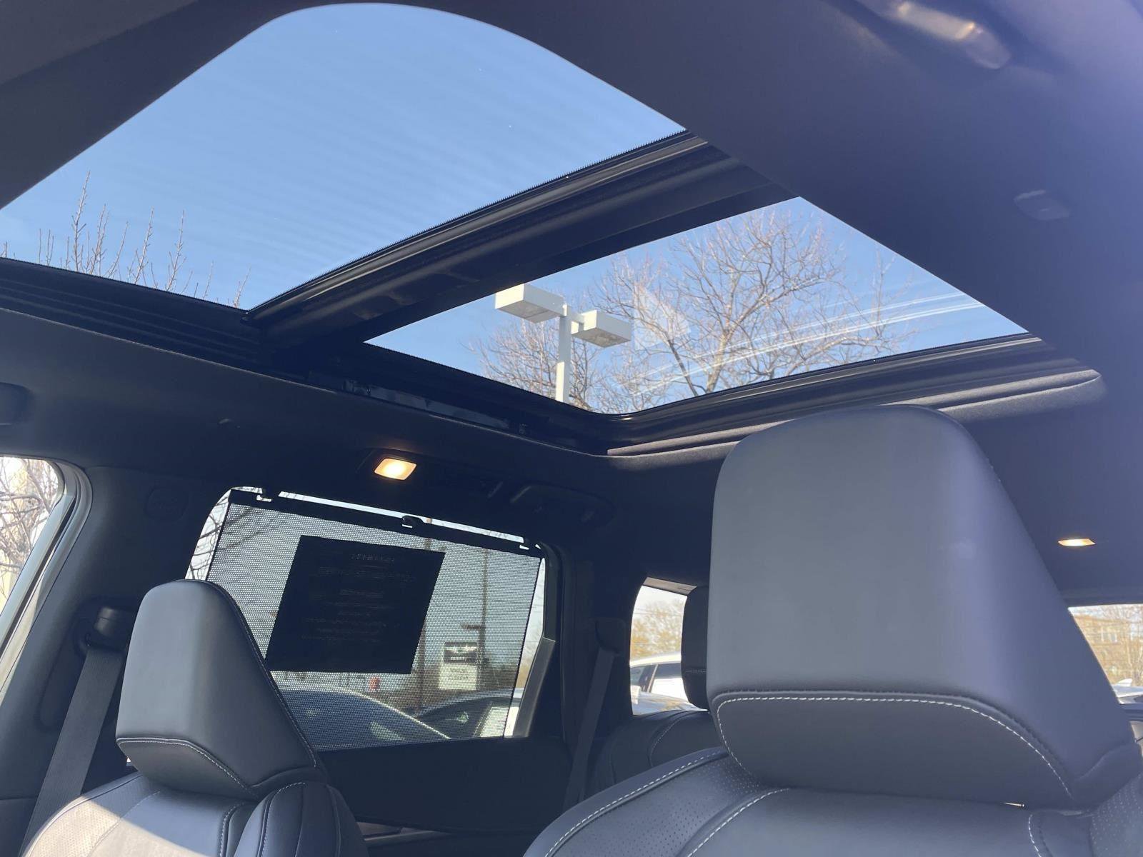 Certified 2025 INFINITI QX60 Luxe w/ Black Edition image 17