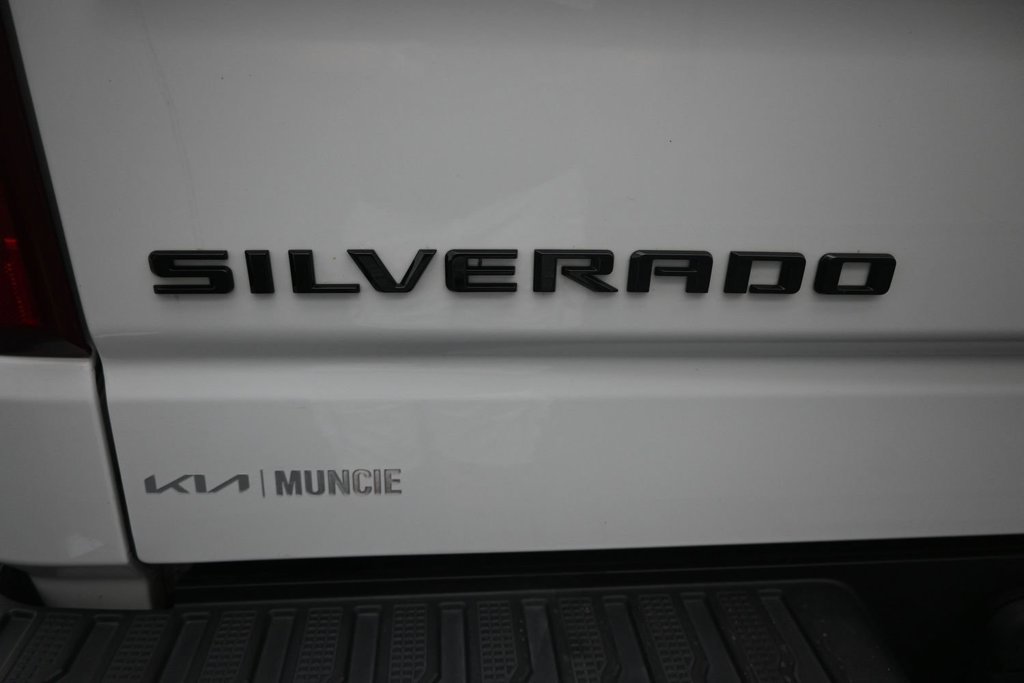 Used 2023 Chevrolet Silverado 1500 Custom w/ LPO, Dark Essentials Package AWD/4WD image 10