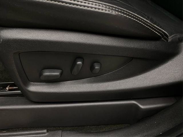 Used 2018 GMC Yukon Denali image 22
