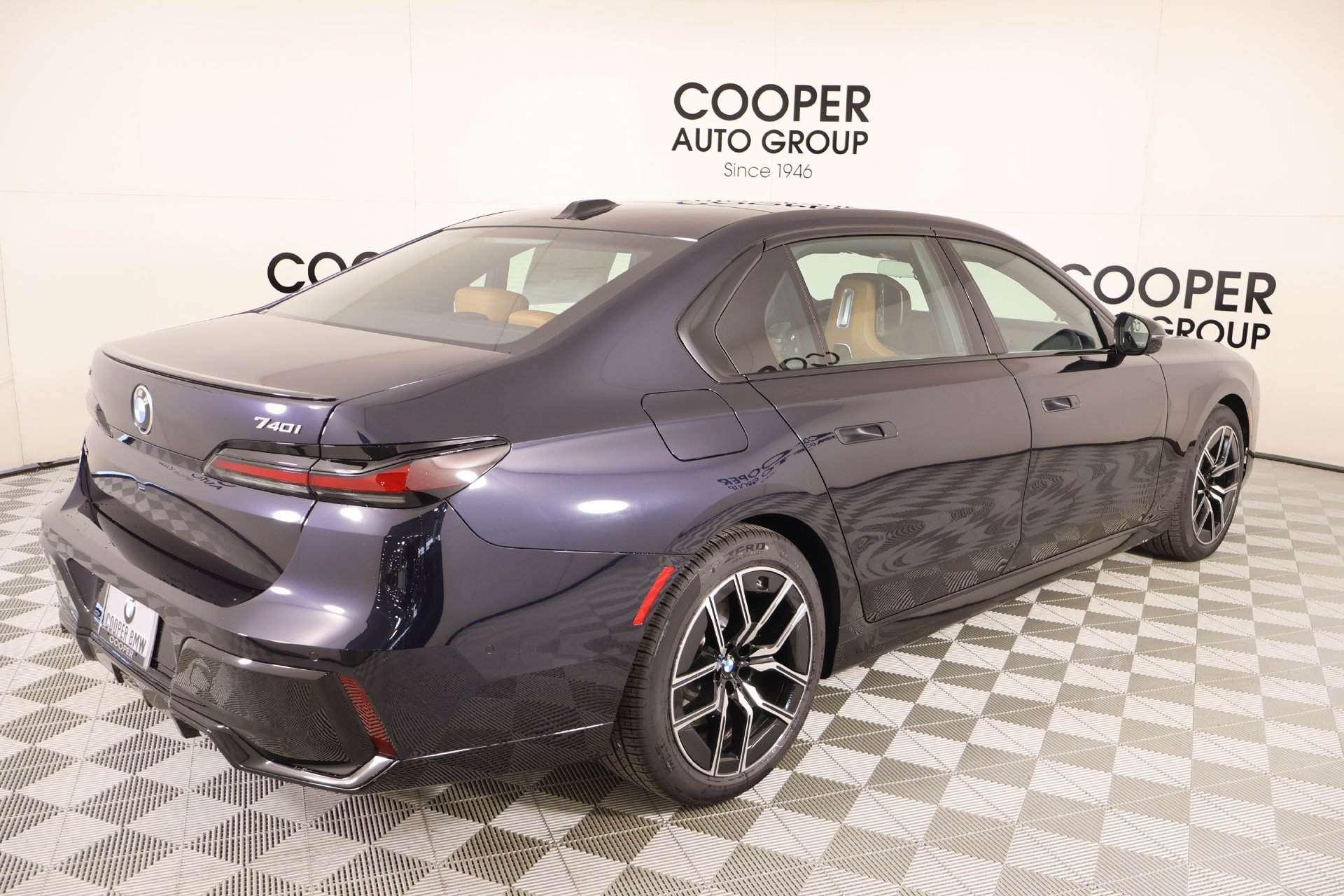 New 2026 BMW 740i xDrive w/ Premium Package AWD/4WD image 21