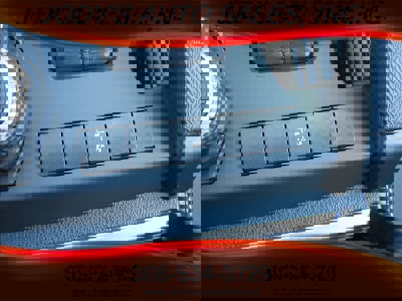 Used 2024 Toyota Tacoma TRD Off-Road image 24