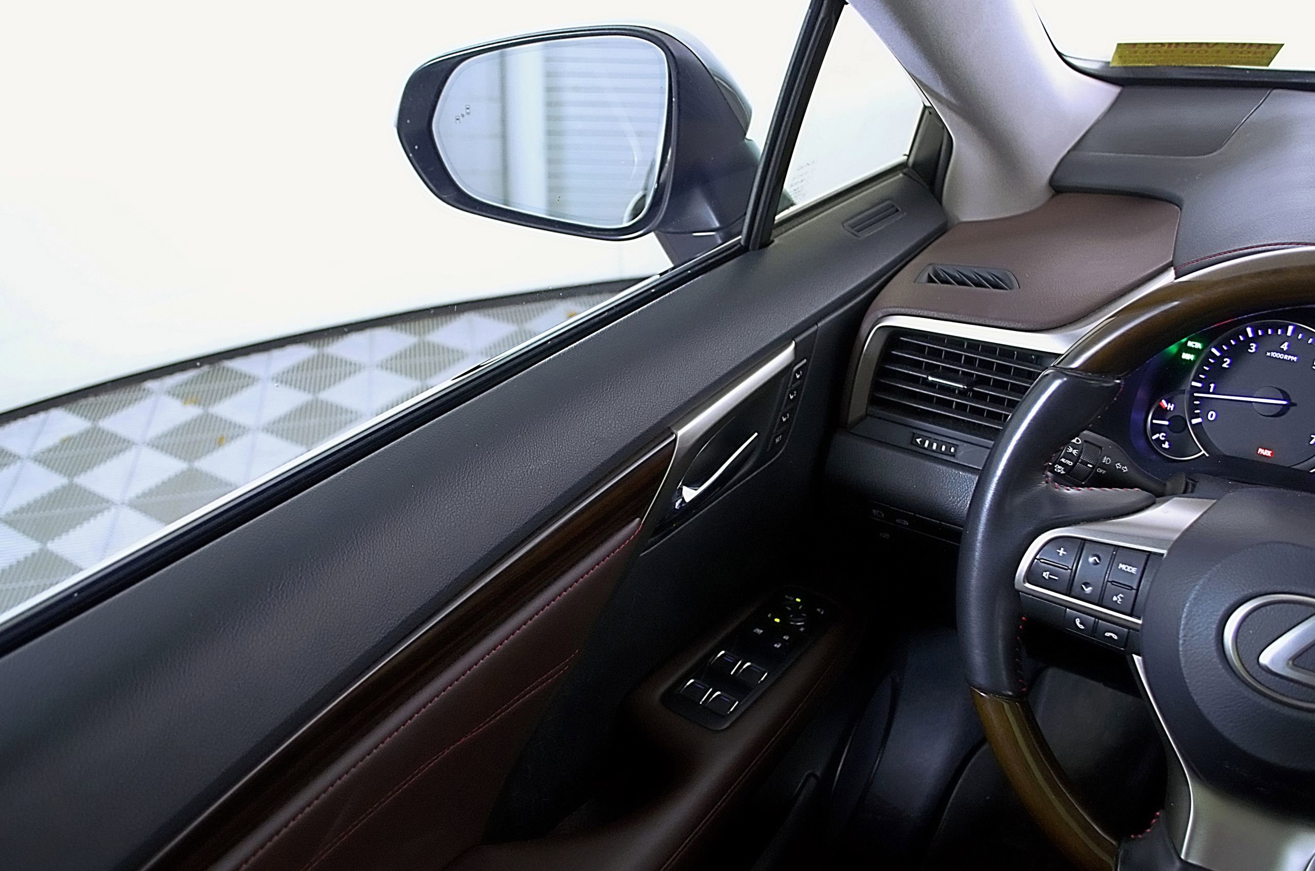 Used 2019 Lexus RX 350L AWD image 20