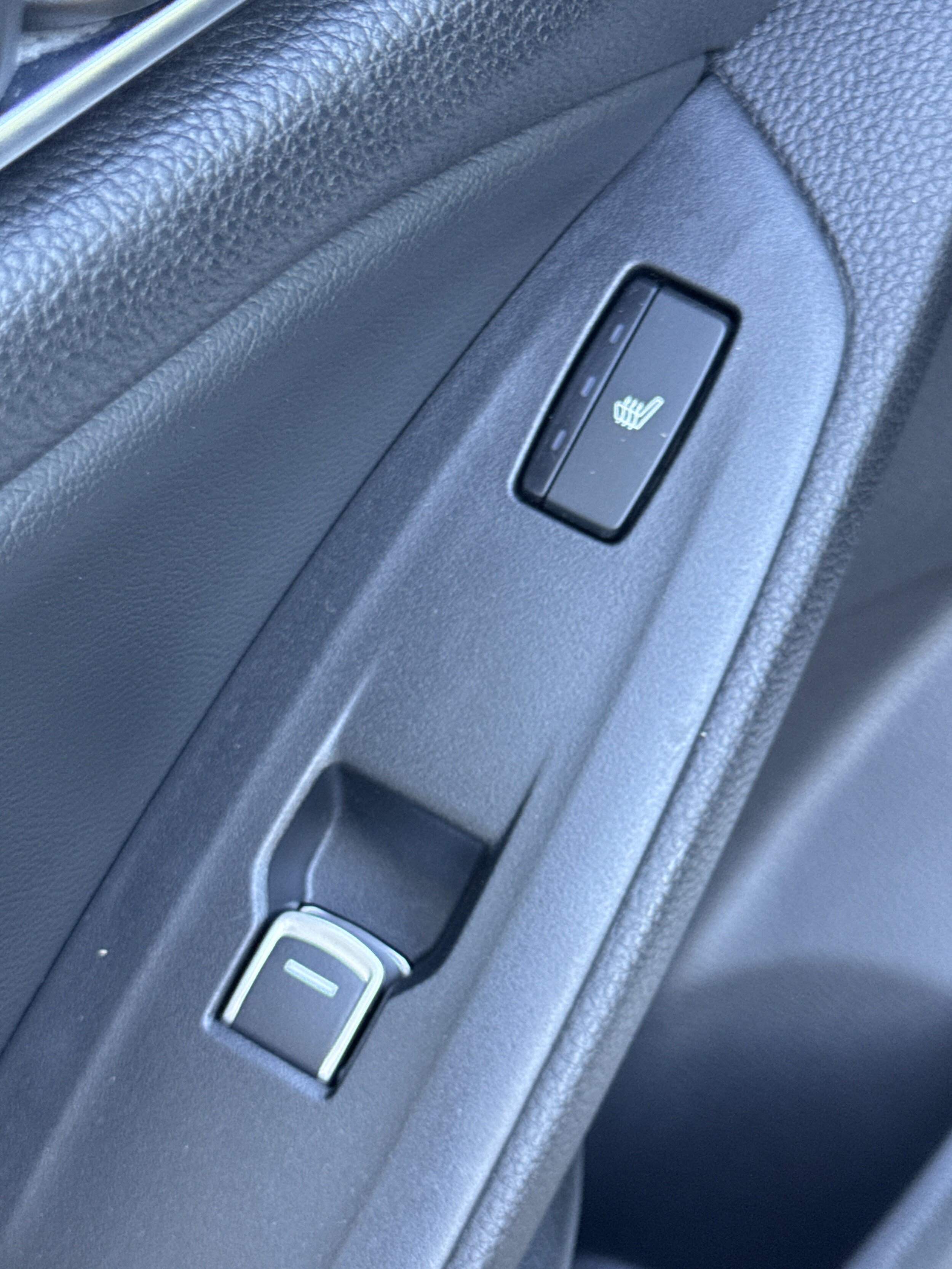 Used 2018 Honda Accord Touring image 12