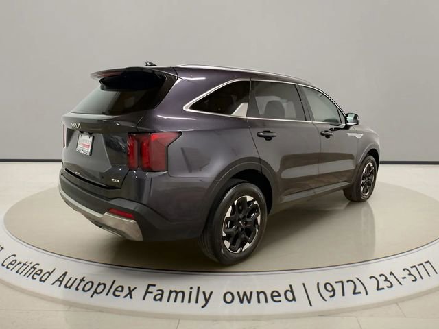 Used 2025 Kia Sorento S AWD/4WD image 5