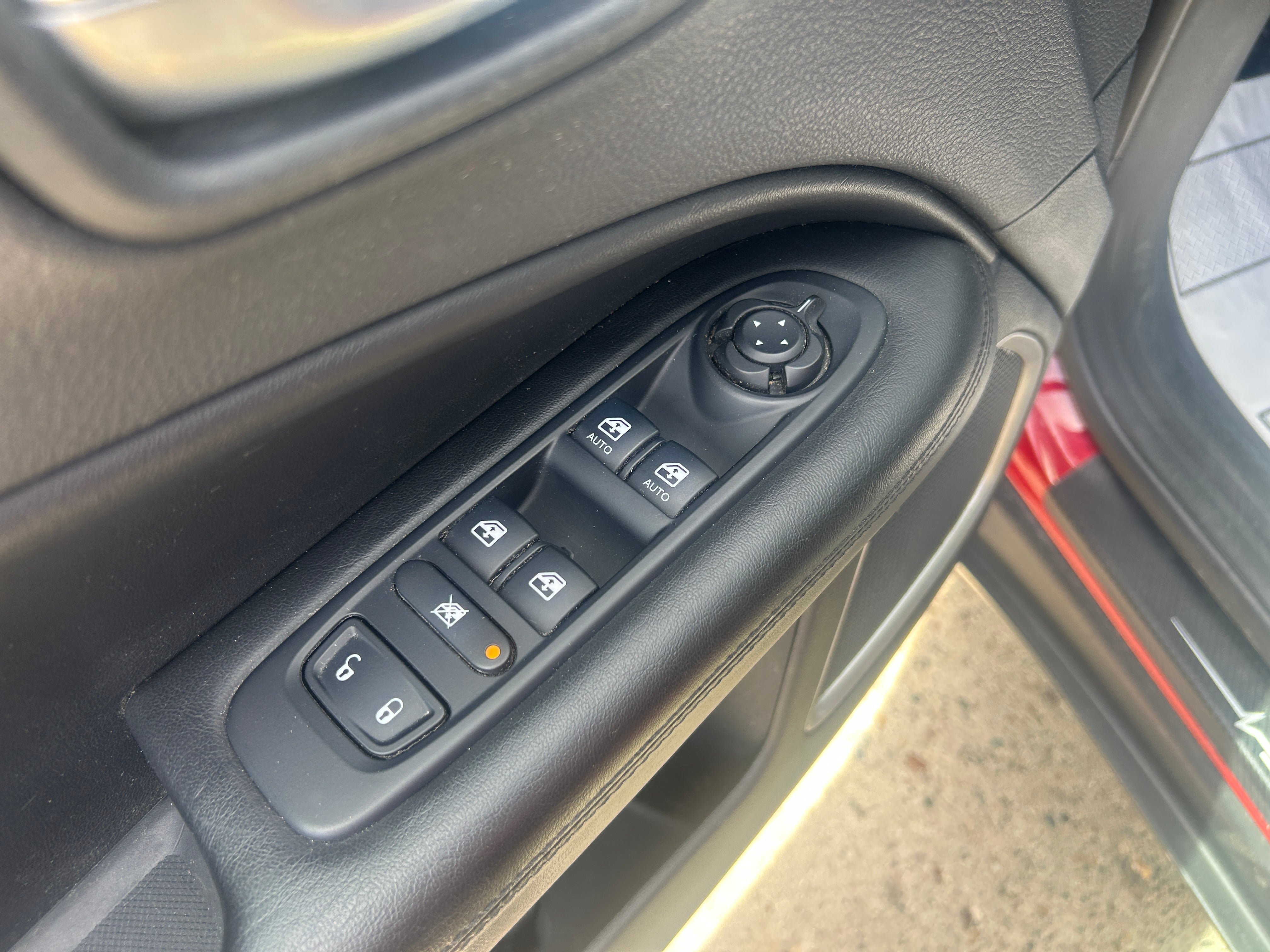 Used 2021 Jeep Compass Latitude AWD/4WD image 14