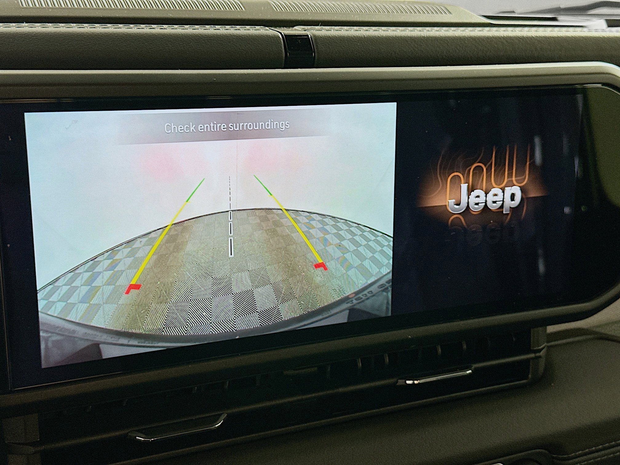 Used 2025 Jeep Wrangler Sahara image 22