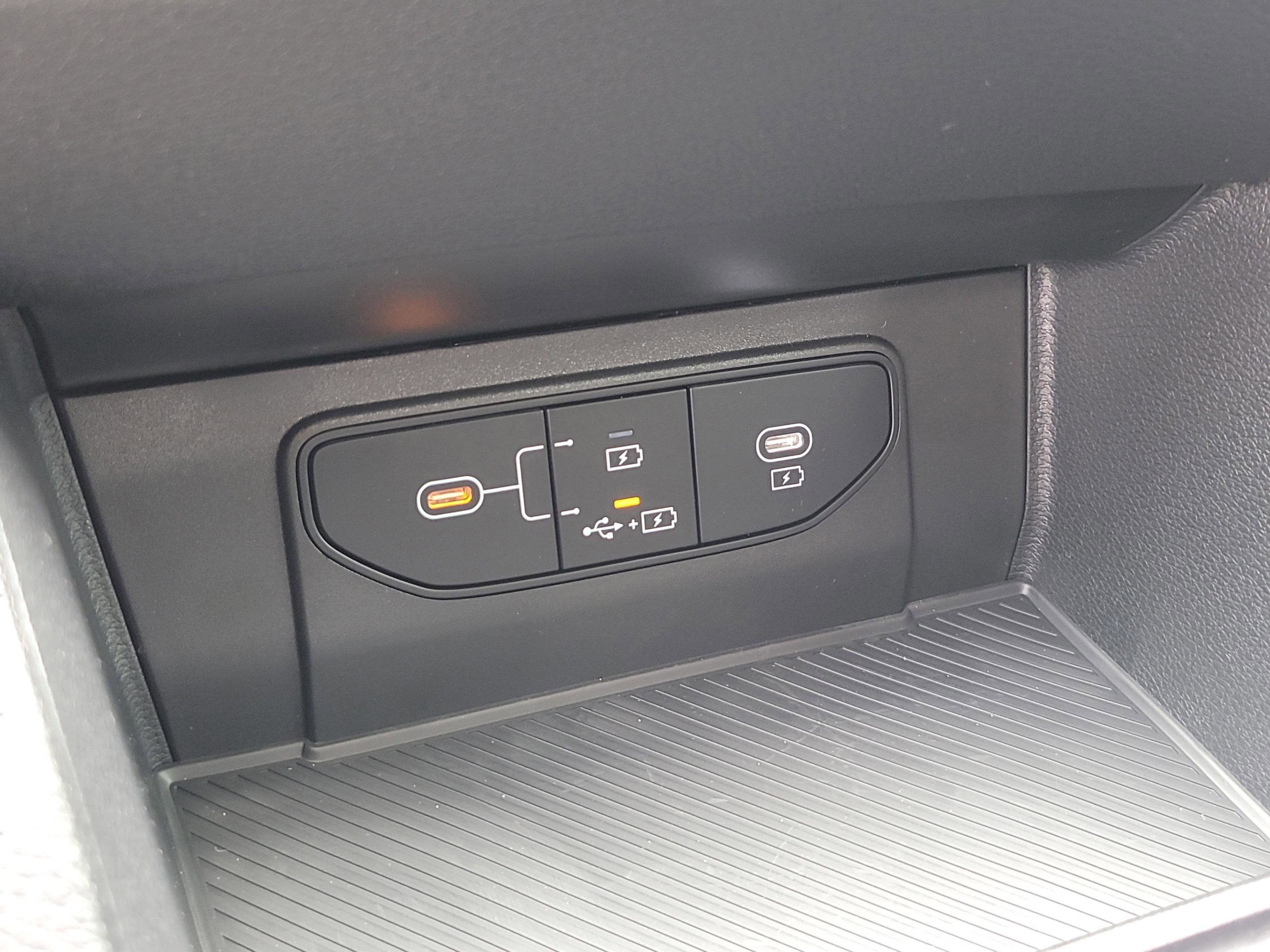 New 2026 Kia Sportage LX image 7