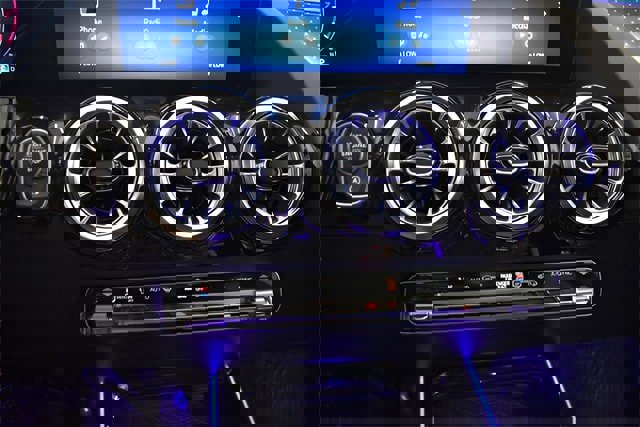 New 2025 Mercedes-Benz GLA 250 4MATIC image 21