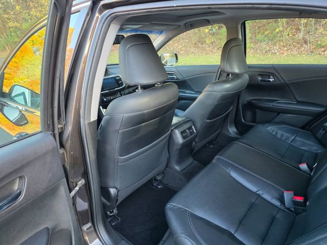 Used 2016 Honda Accord EX-L image 17