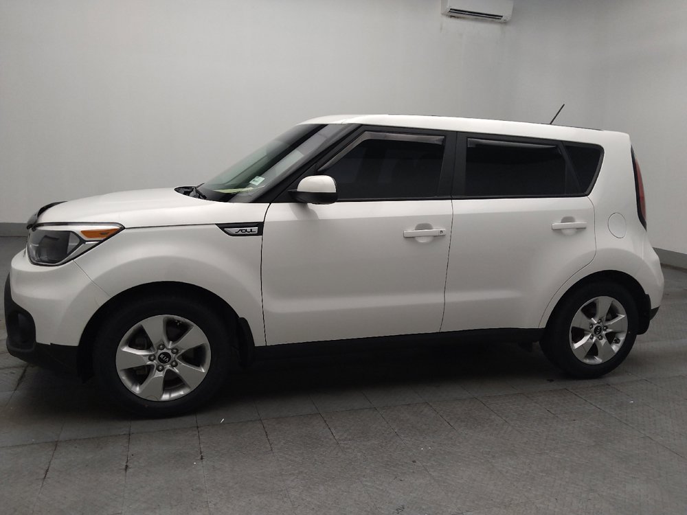Used 2017 Kia Soul FWD image 2