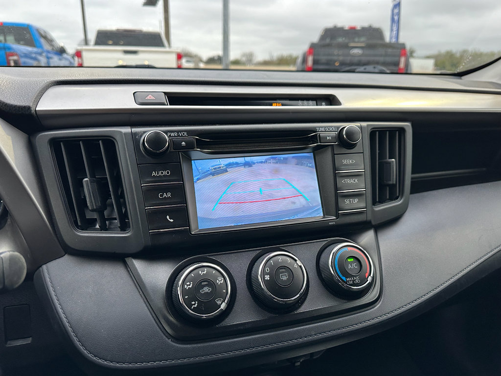 Used 2017 Toyota RAV4 LE image 13