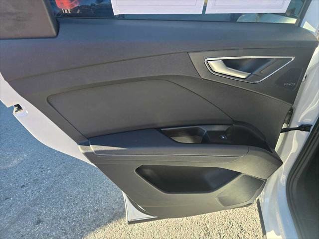 Used 2024 Audi Q4 e-tron Prestige w/ Black Optic Plus Package image 19