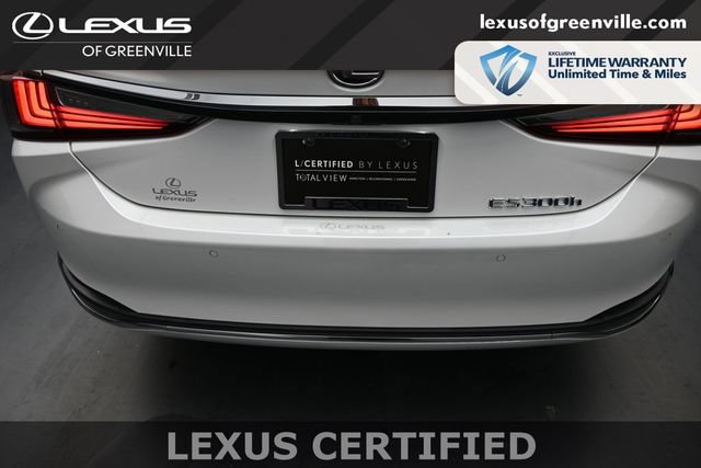 Certified 2022 Lexus ES 300h Ultra Luxury w/ Accessory Package 2 FWD image 11