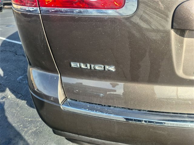 Certified 2011 Buick Enclave CX image 26