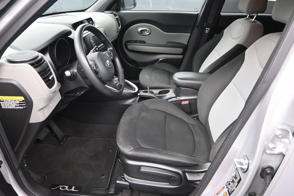 Used 2017 Kia Soul FWD image 13