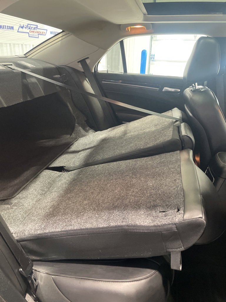 Used 2017 Chrysler 300 C image 42