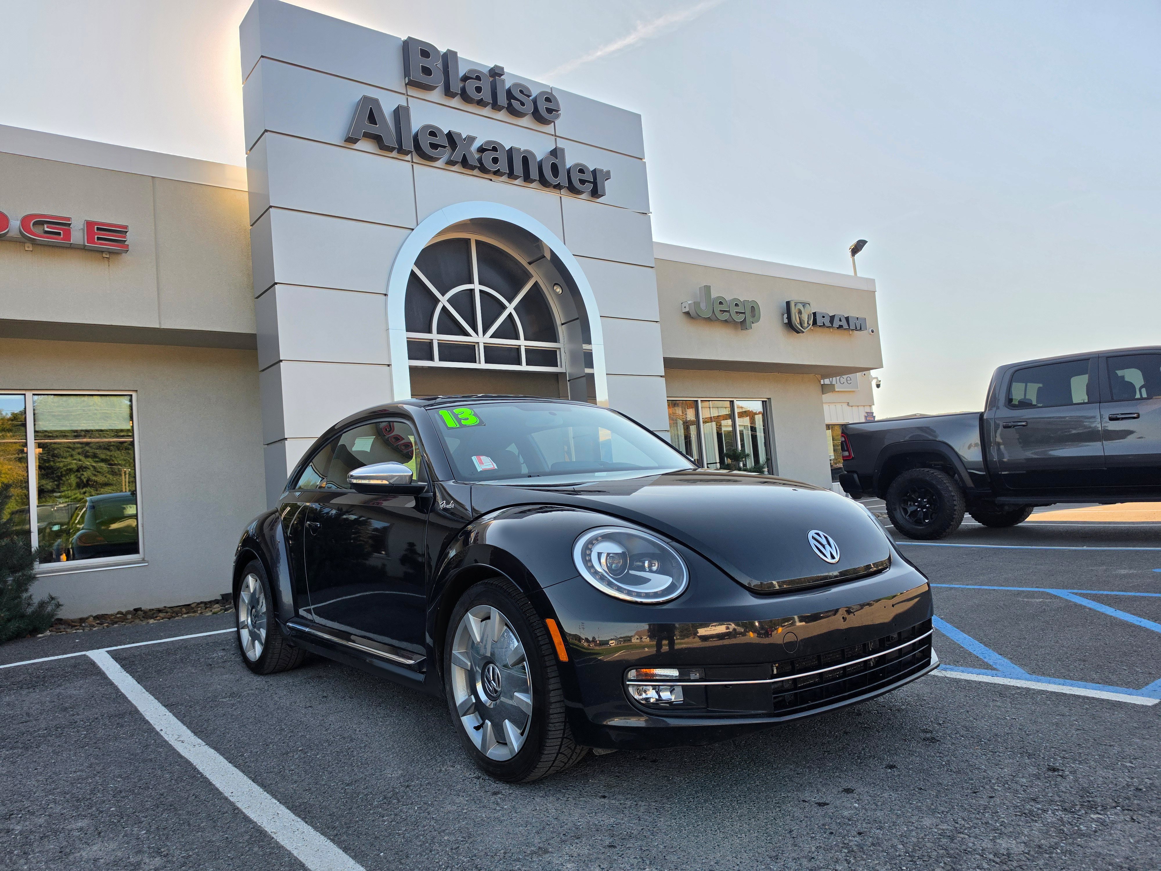 Used 2013 Volkswagen Beetle Turbo FWD image 1
