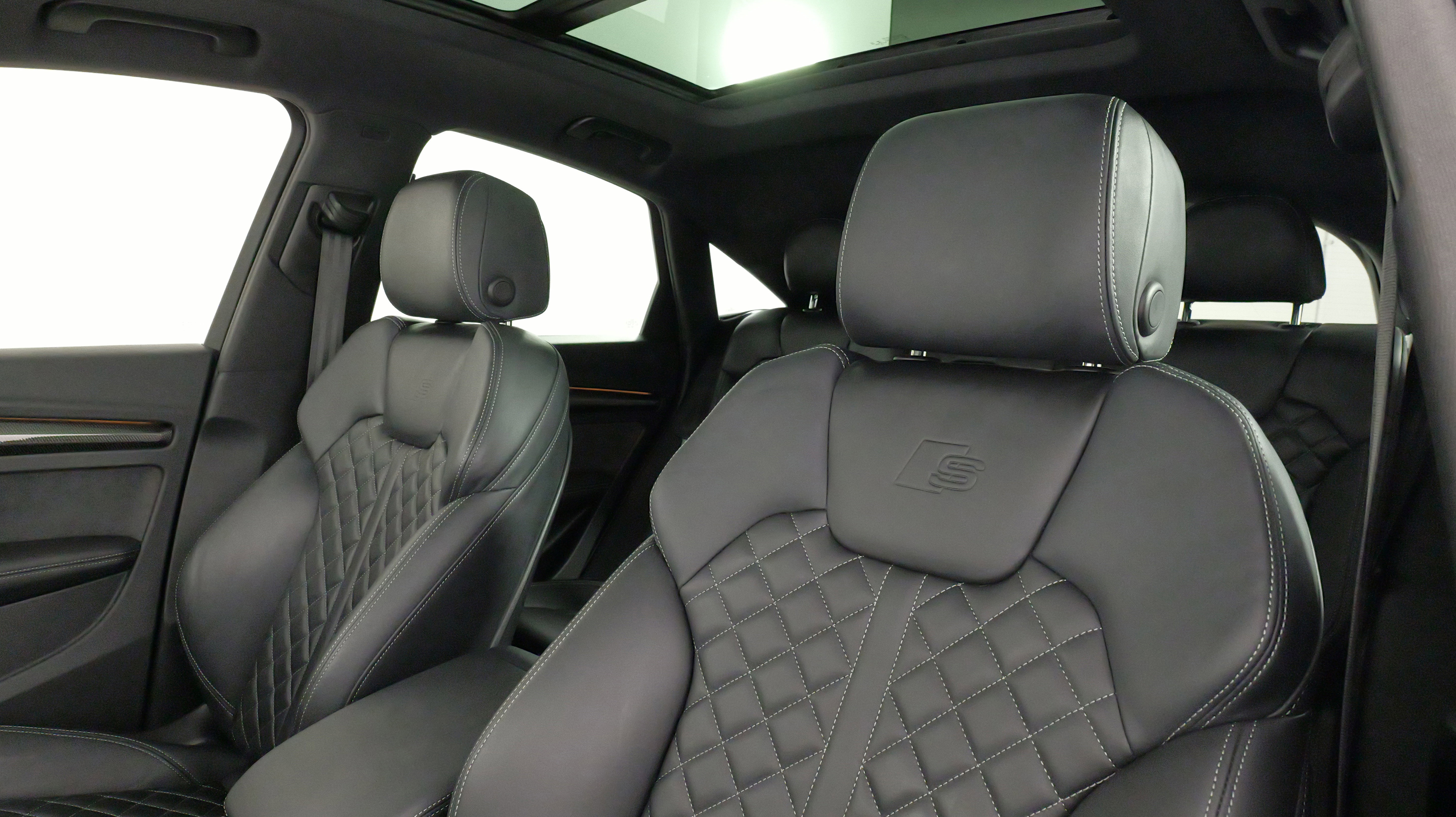 Used 2023 Audi SQ5 Prestige image 32