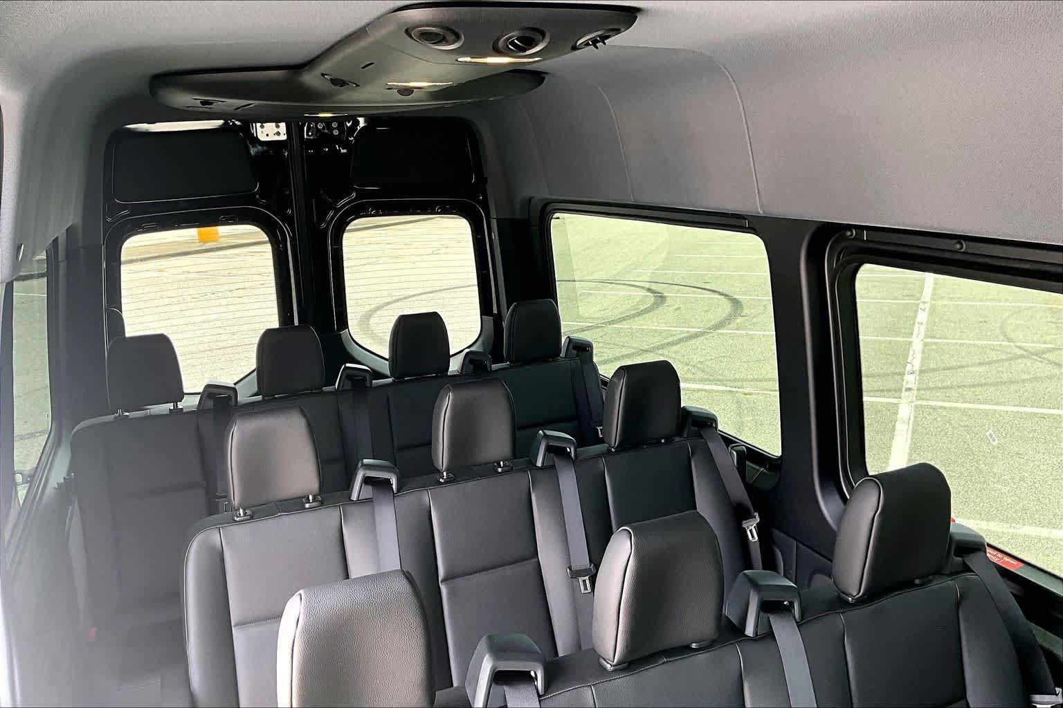Used 2025 Mercedes-Benz Sprinter 2500 image 41