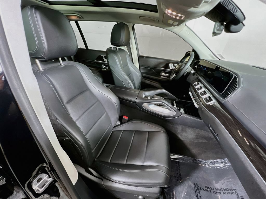 Used 2023 Mercedes-Benz GLS 450 4MATIC image 30